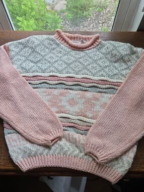 Women’s VINTAGE Pink and Cream Maggie Lawrence Sport ☆ Knit Sweater Crewneck